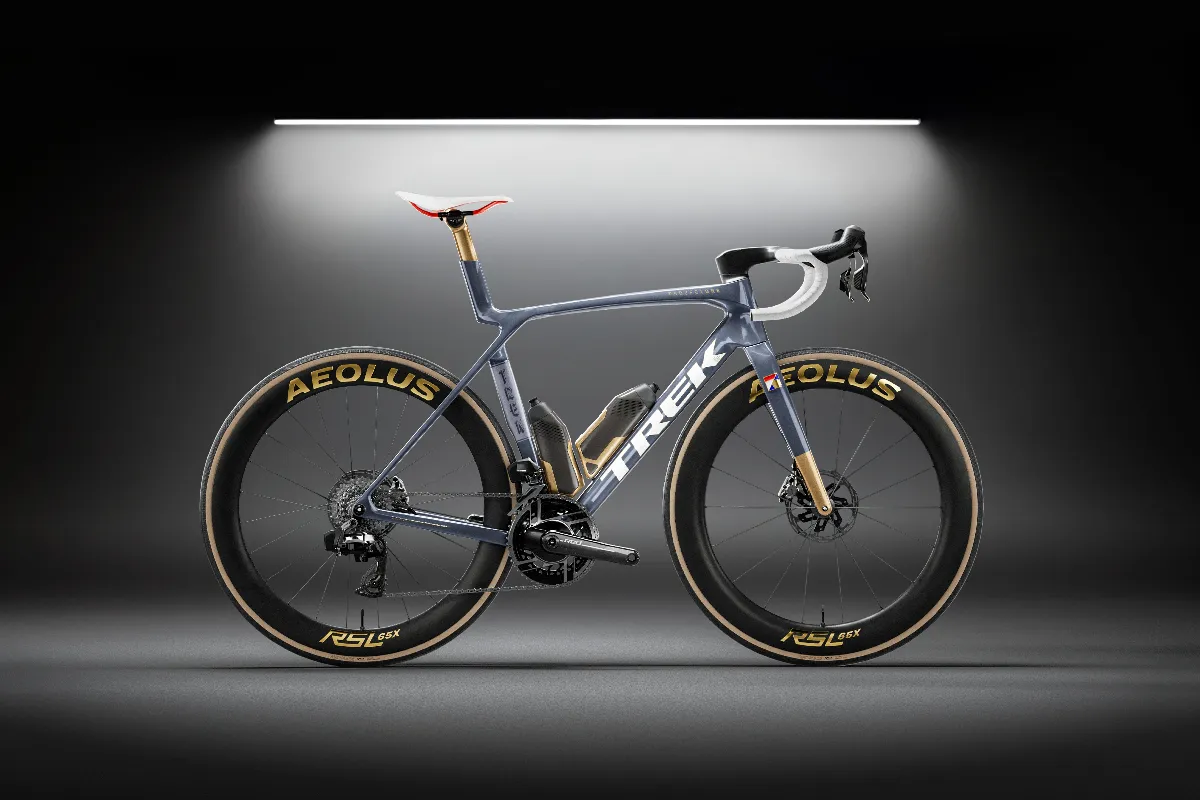Trek Madone SLR 9 AXS Gen 8 - No. 76 ICON - Image 2