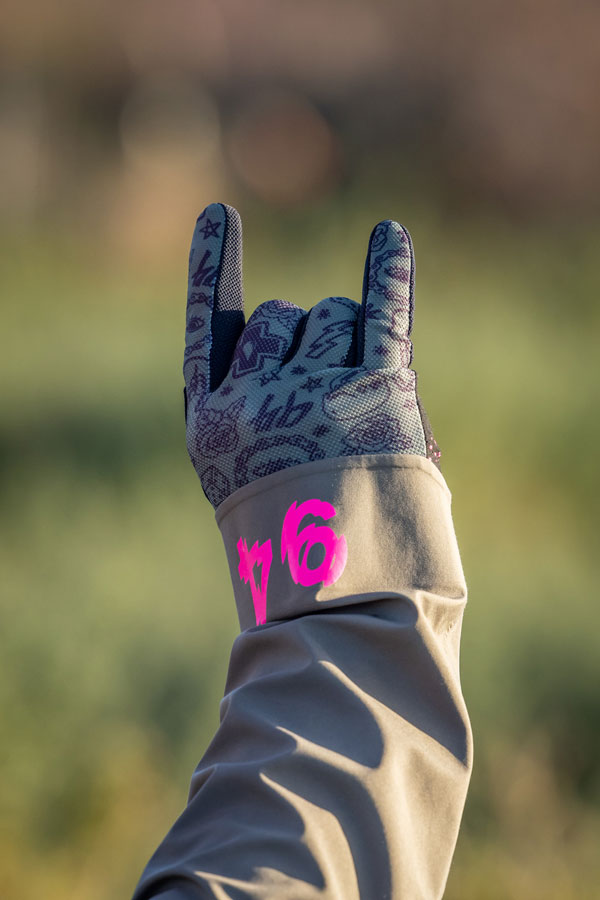 Muc-Off Summer Lightweight Mesh Rider Gloves - Image 3