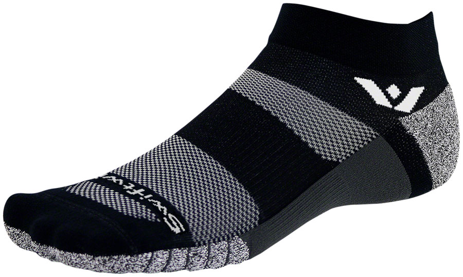 Swiftwick Flite XT Ankle Socks