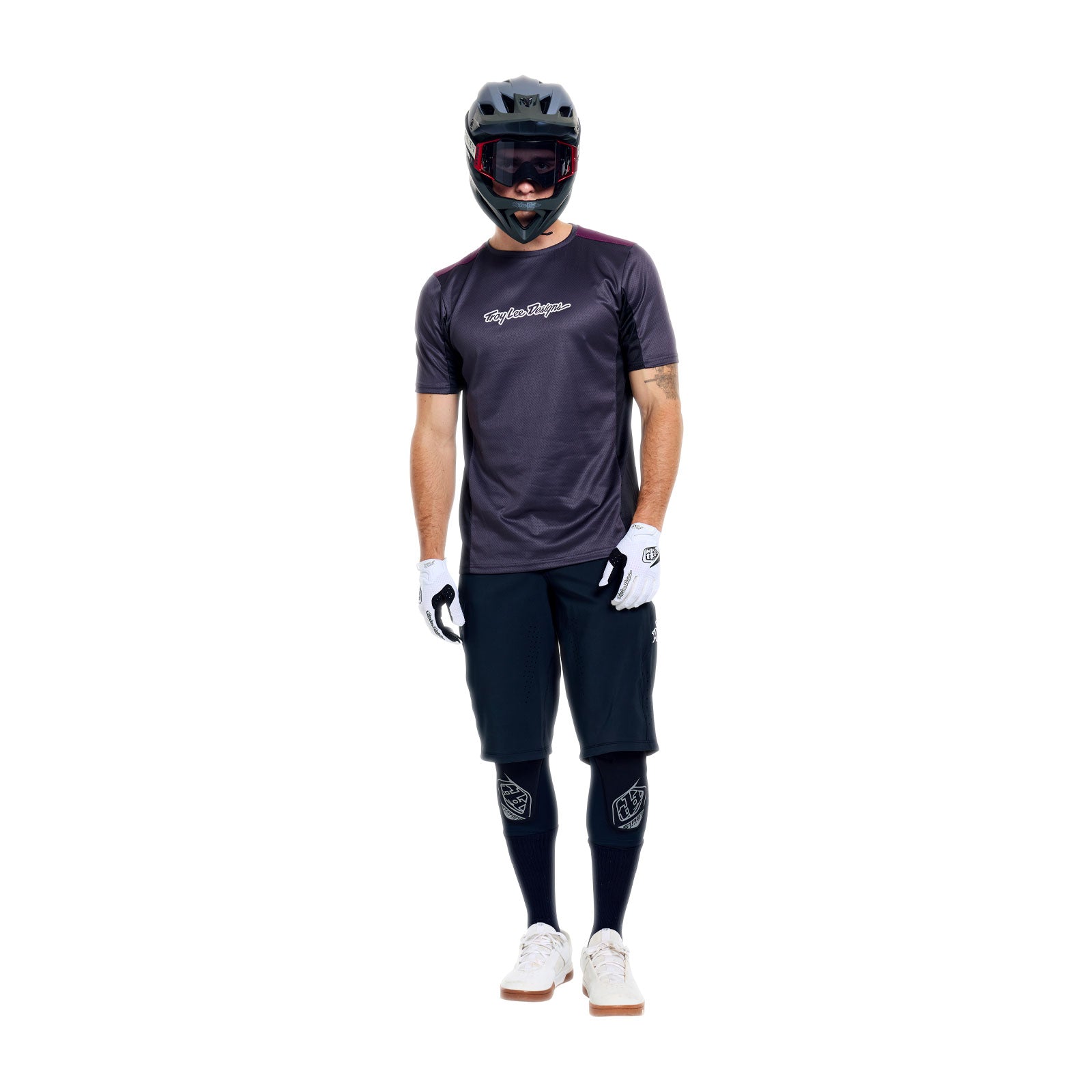 Stage Short Shell Mono Black - Image 9