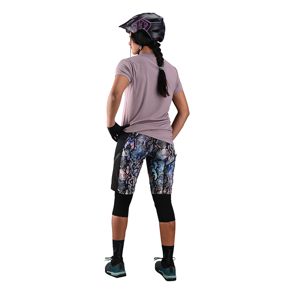 Wmns Luxe Short No Liner Snake Multi - Image 3