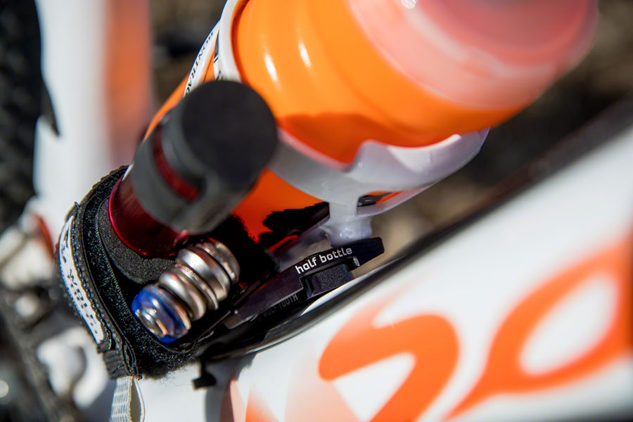 Wolf Tooth B-RAD Double Bottle Adapter - Image 2