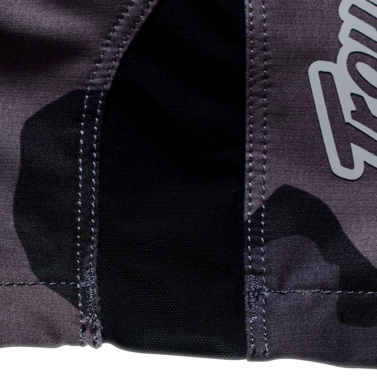 Skyline Pro Short Shell Flow Camo Carbon - Image 3