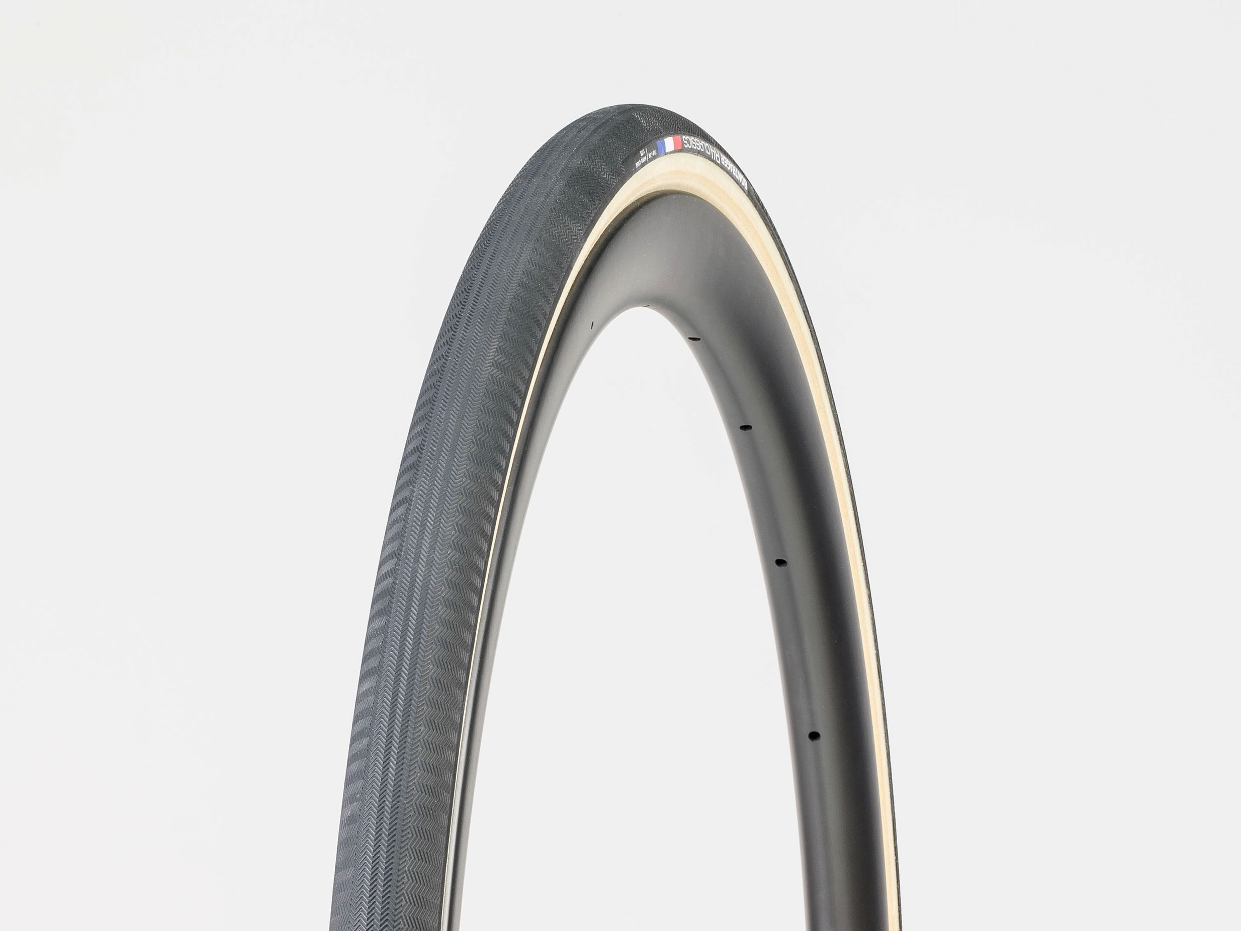 Bontrager R4 Classics Handmade Clincher 700x28c Tire