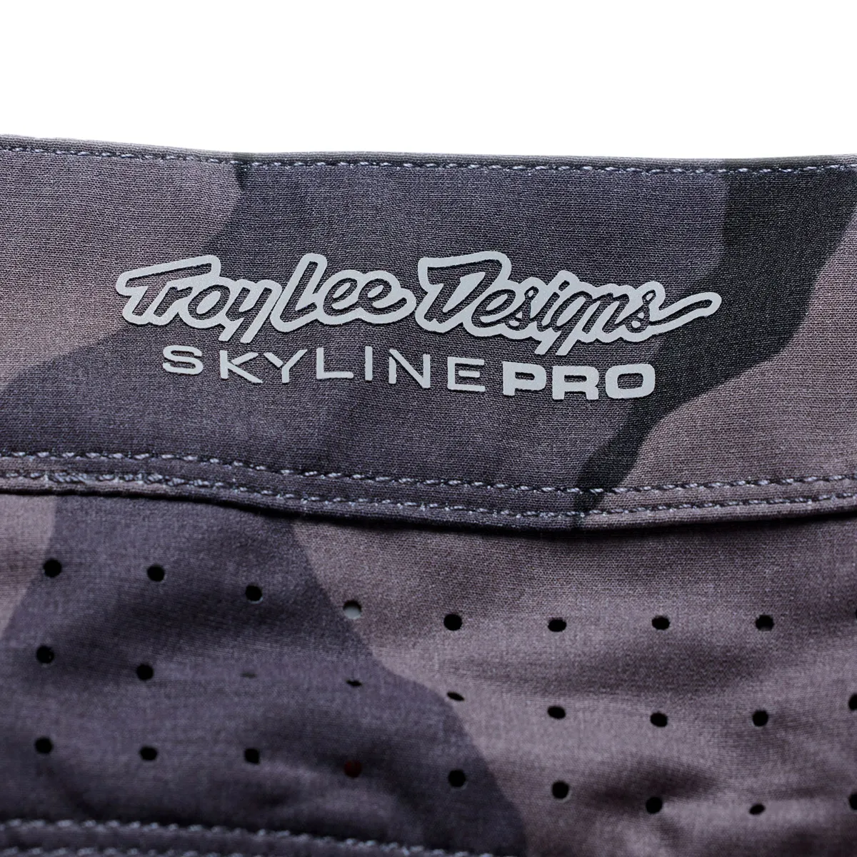 Skyline Pro Short Shell Flow Camo Carbon - Image 4