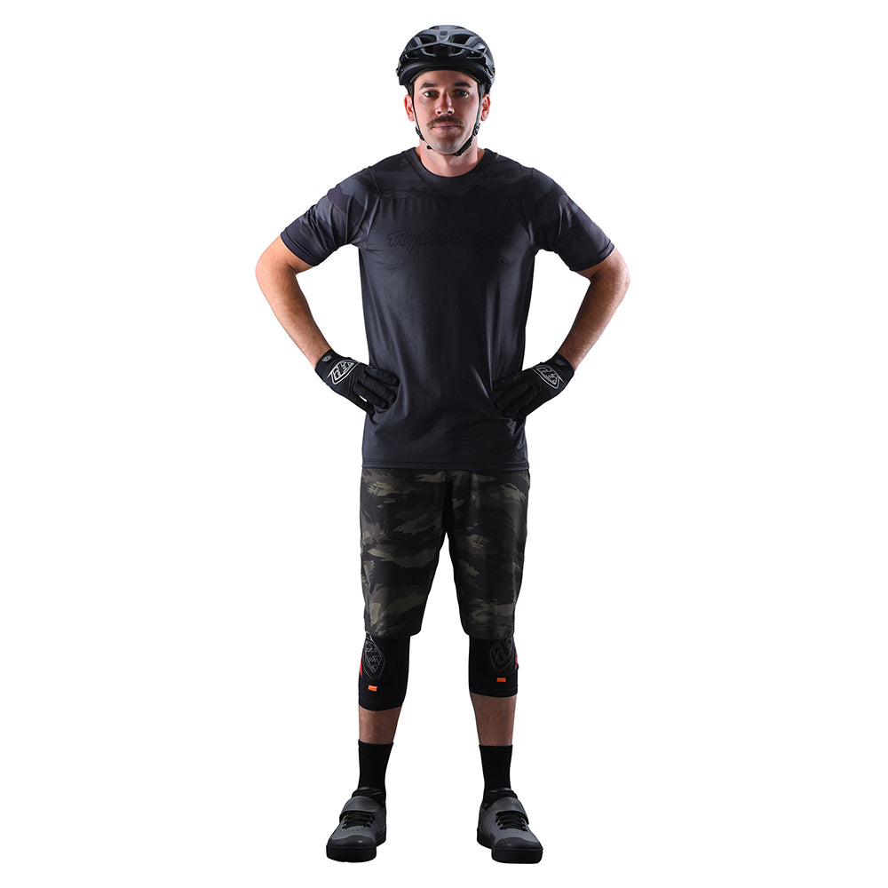 Skyline Short W/Liner Brushed Camo Military - Image 2