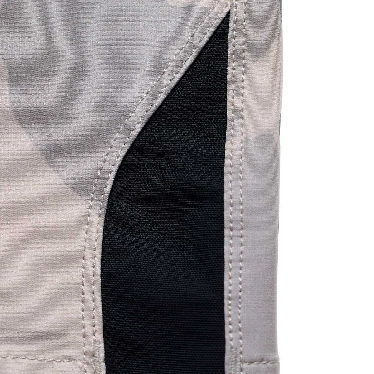 Womens Lilium Pro Short Shell Flow Camo Pumice - Image 2
