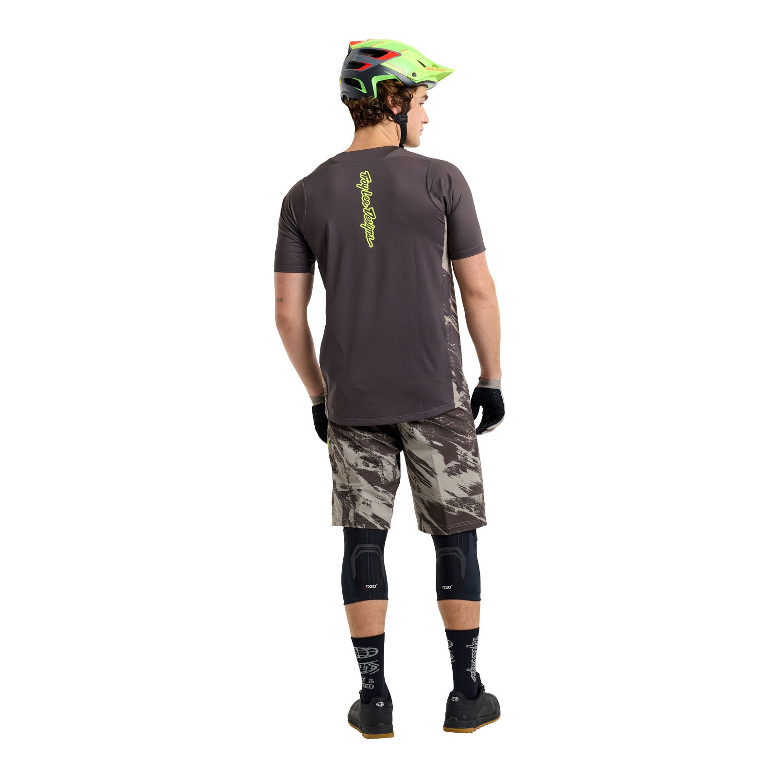 Skyline Short Shell Elemental Dark Earth - Image 8