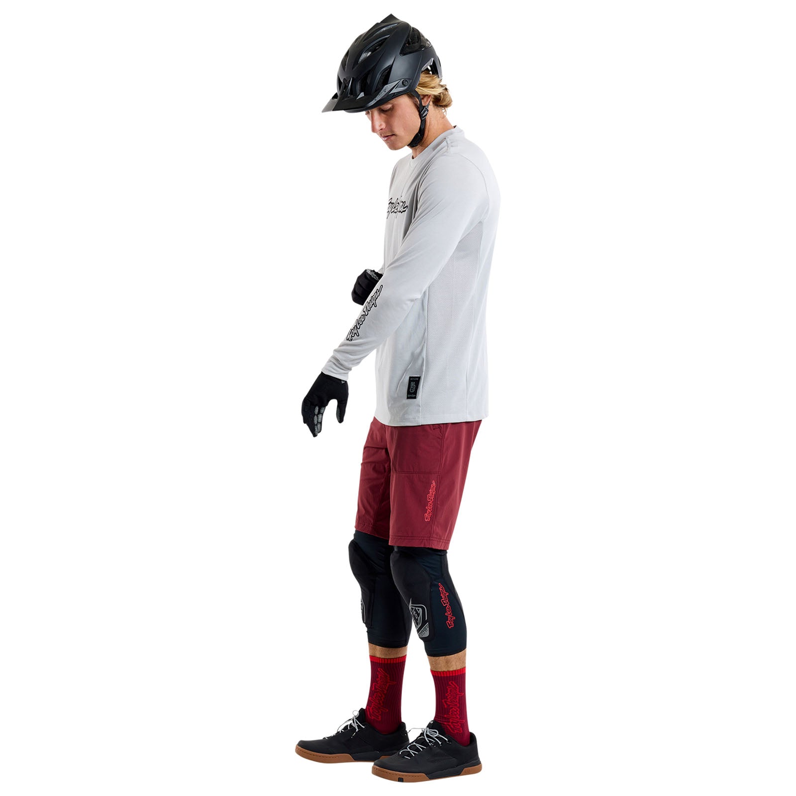 Skyline Trail Short Shell Mono Oxblood - Image 6