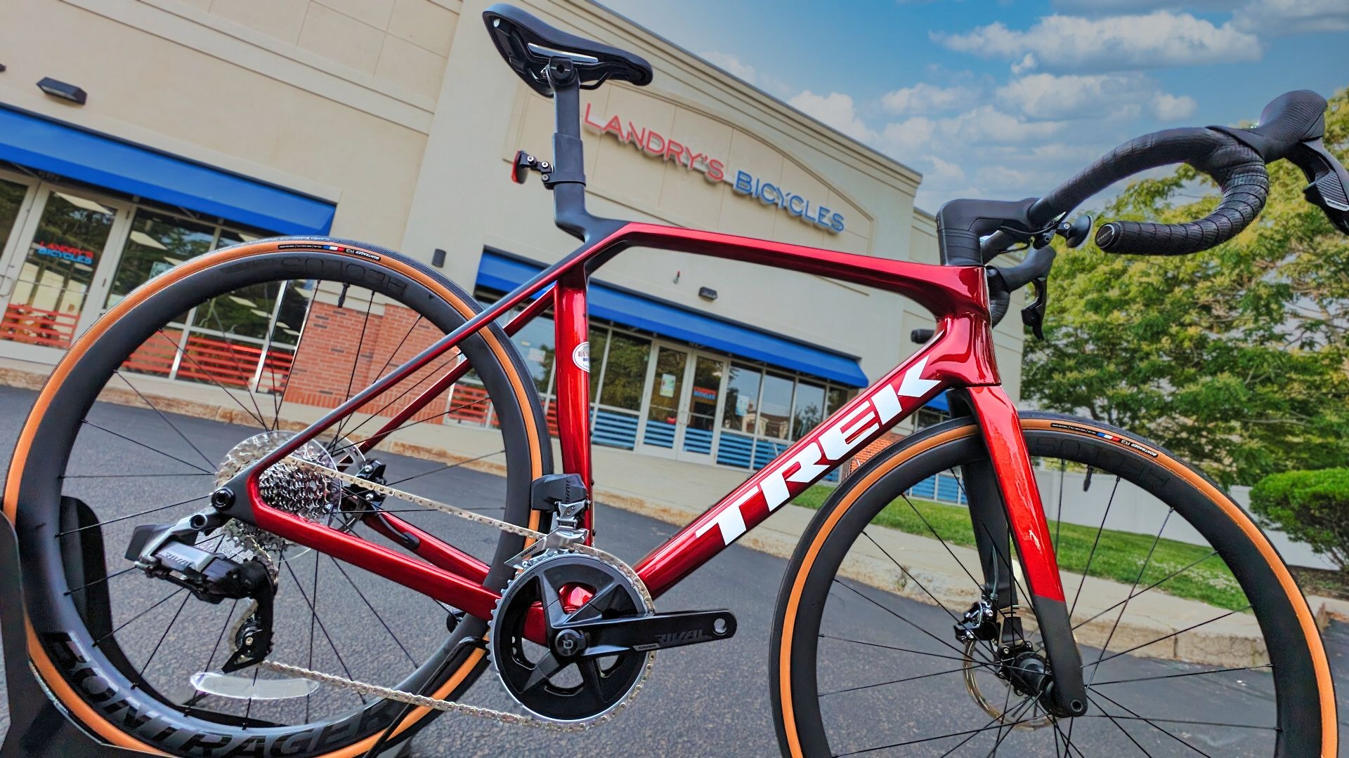 new trek bicycle Speed Concept SLR 7 2024 Triathlon Black M which optimally reduces drag and enhances stability at high speeds Trek's Does It All with