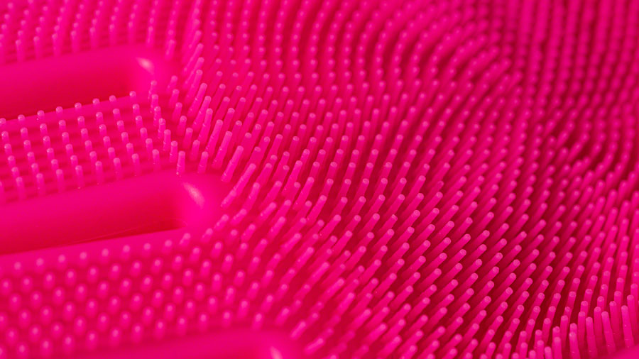 Muc-Off Deep Scrubber  Cleaning Glove - Image 2