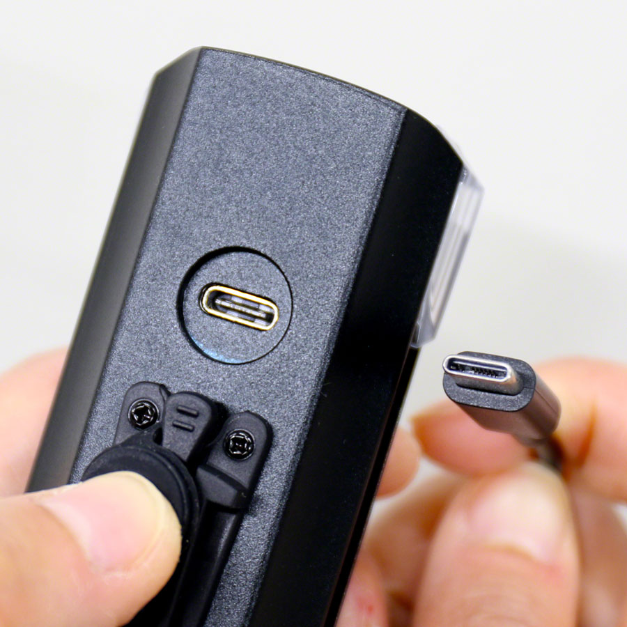 Cateye AMPP2200 Headlight - Image 2