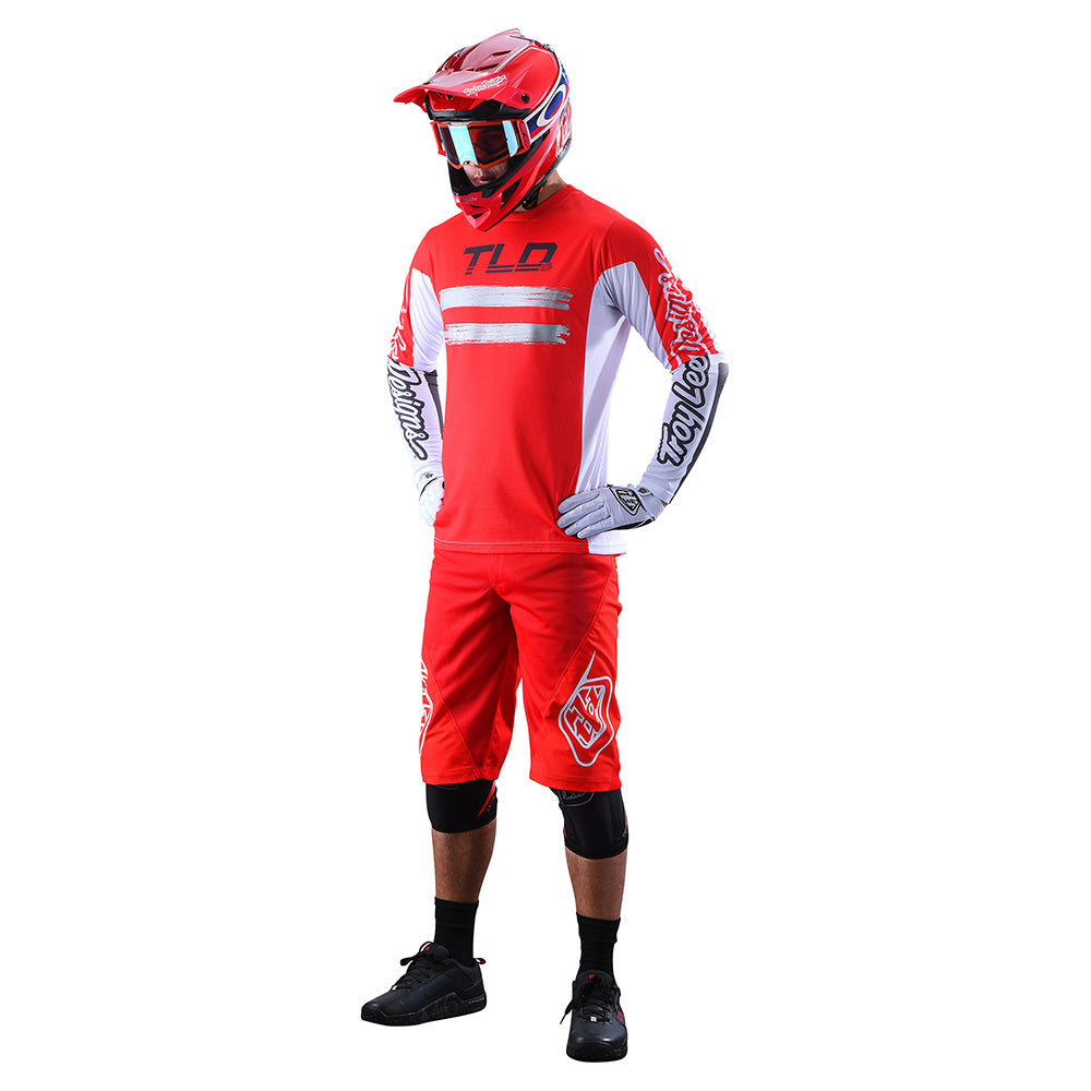 Sprint Short Solid Glo Red - Image 4