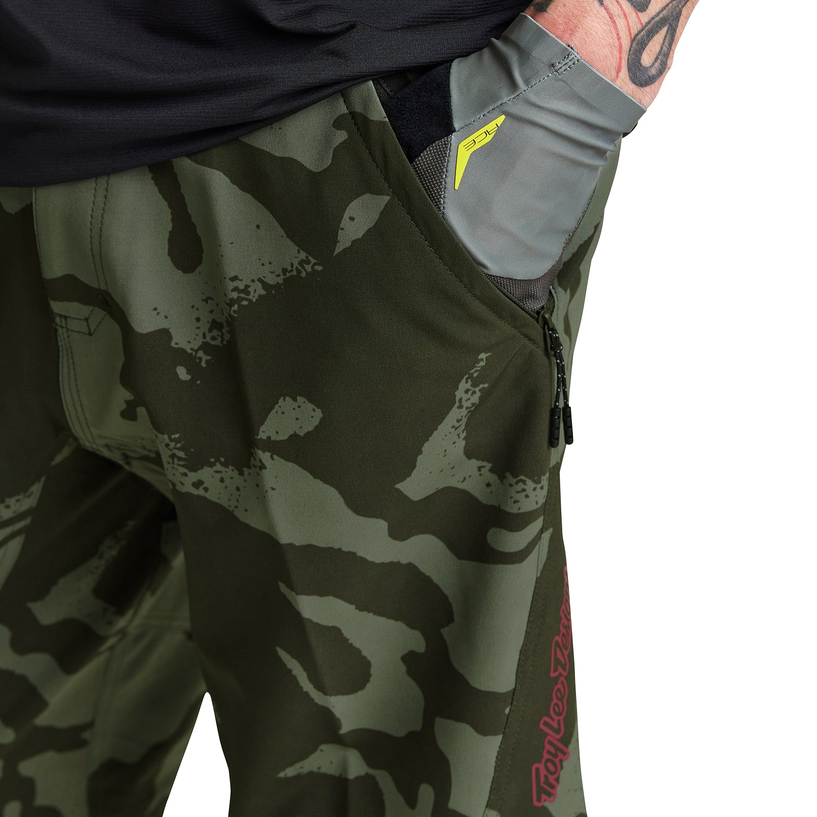Skyline Short W/Liner Shadow Camo Olive - Image 5