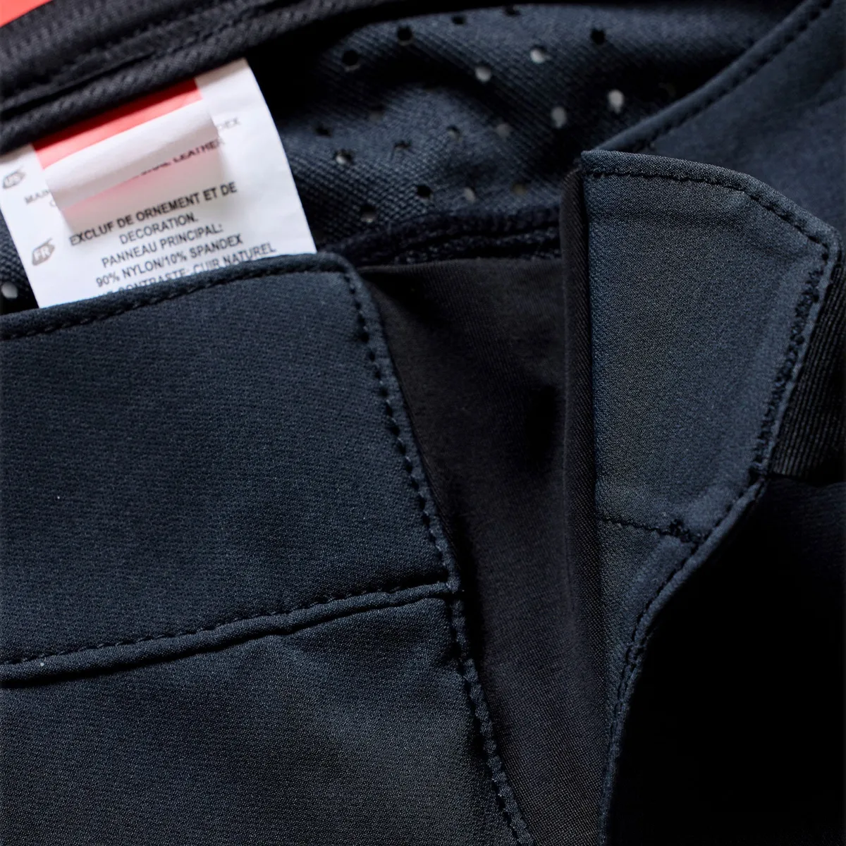 Stage Short Shell Mono Black - Image 8