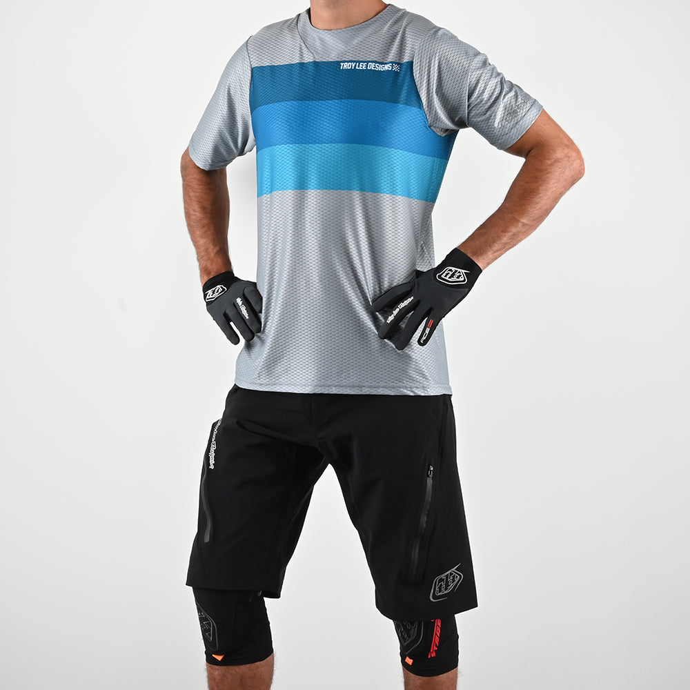 Resist Short No Liner Solid Black - Image 3