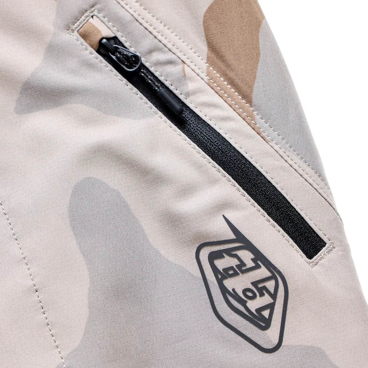 Skyline Pro Short Shell Flow Camo Pumice - Image 6