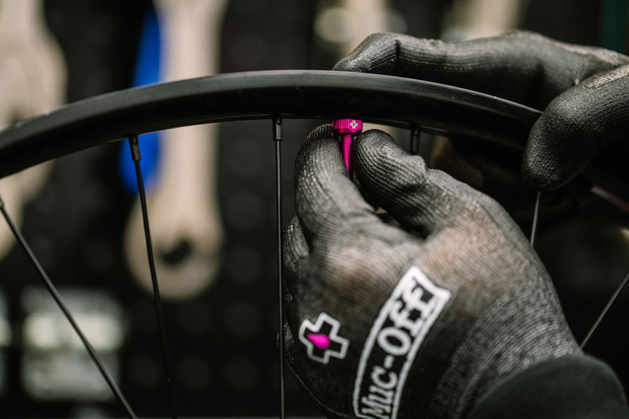 Muc-Off V2 Tubeless Valve Kit - Image 3