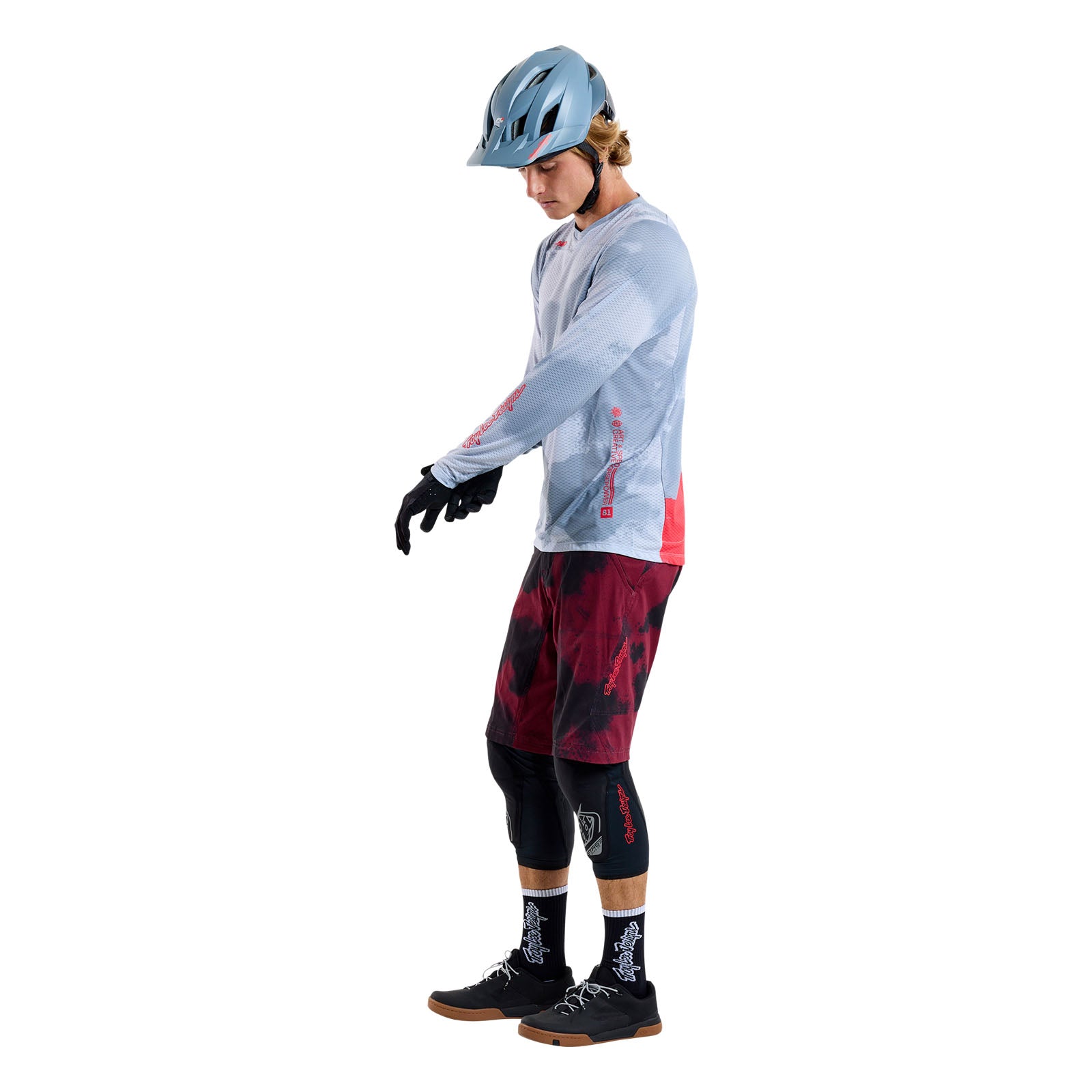 Skyline Air Short Shell Flared Oxblood - Image 13
