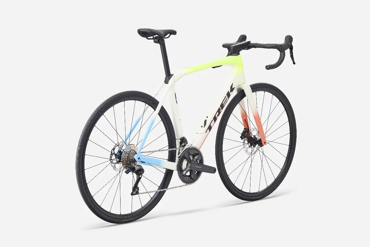 Trek Domane SL 5 Gen 4 - Image 2