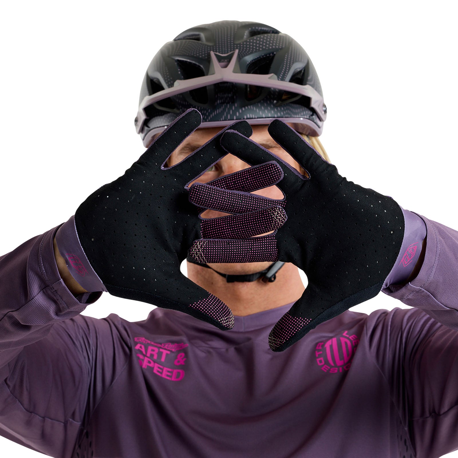 Ace 2.0 Glove Radioscape Deep Purple - Image 4