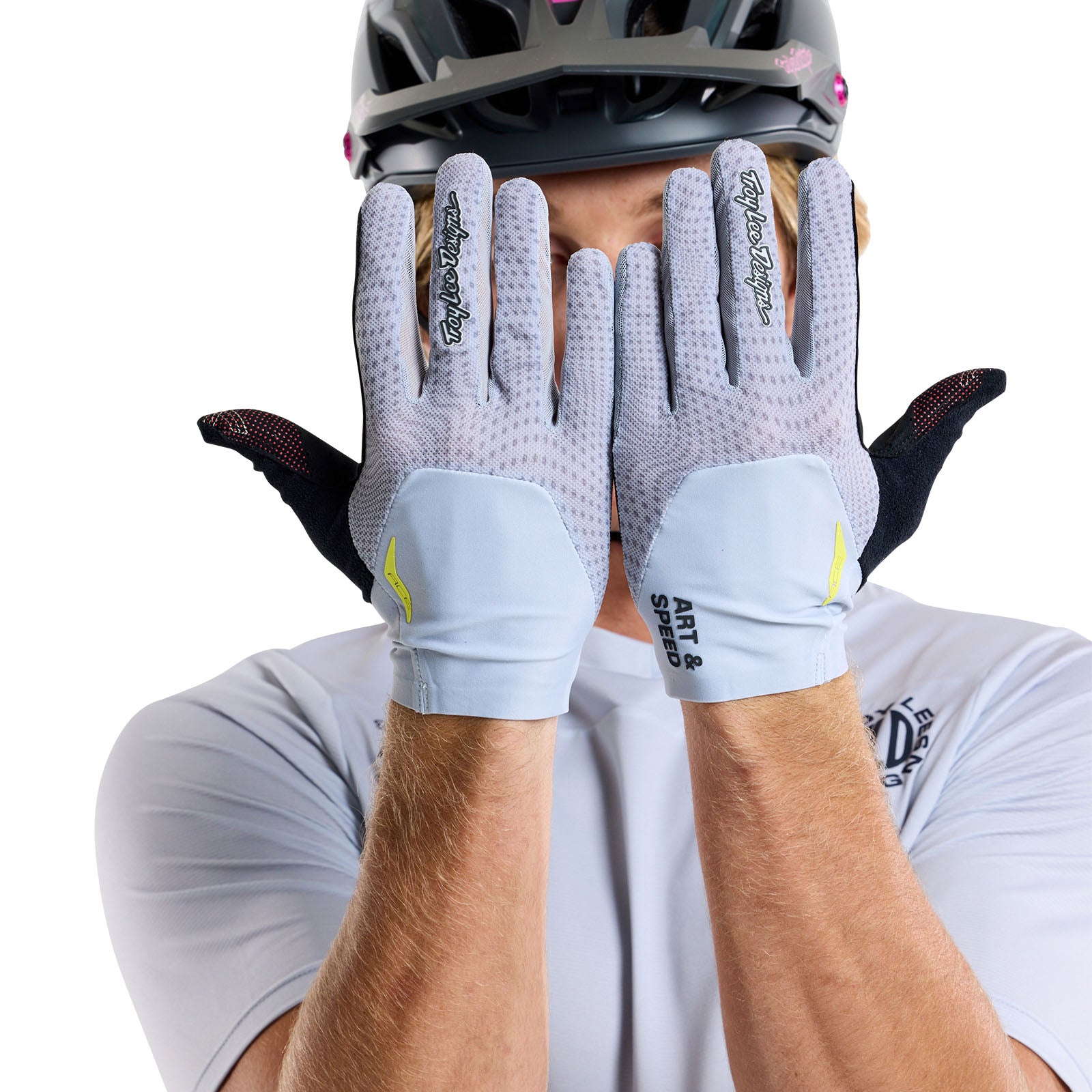 Ace 2.0 Glove Radioscape Mist - Image 3