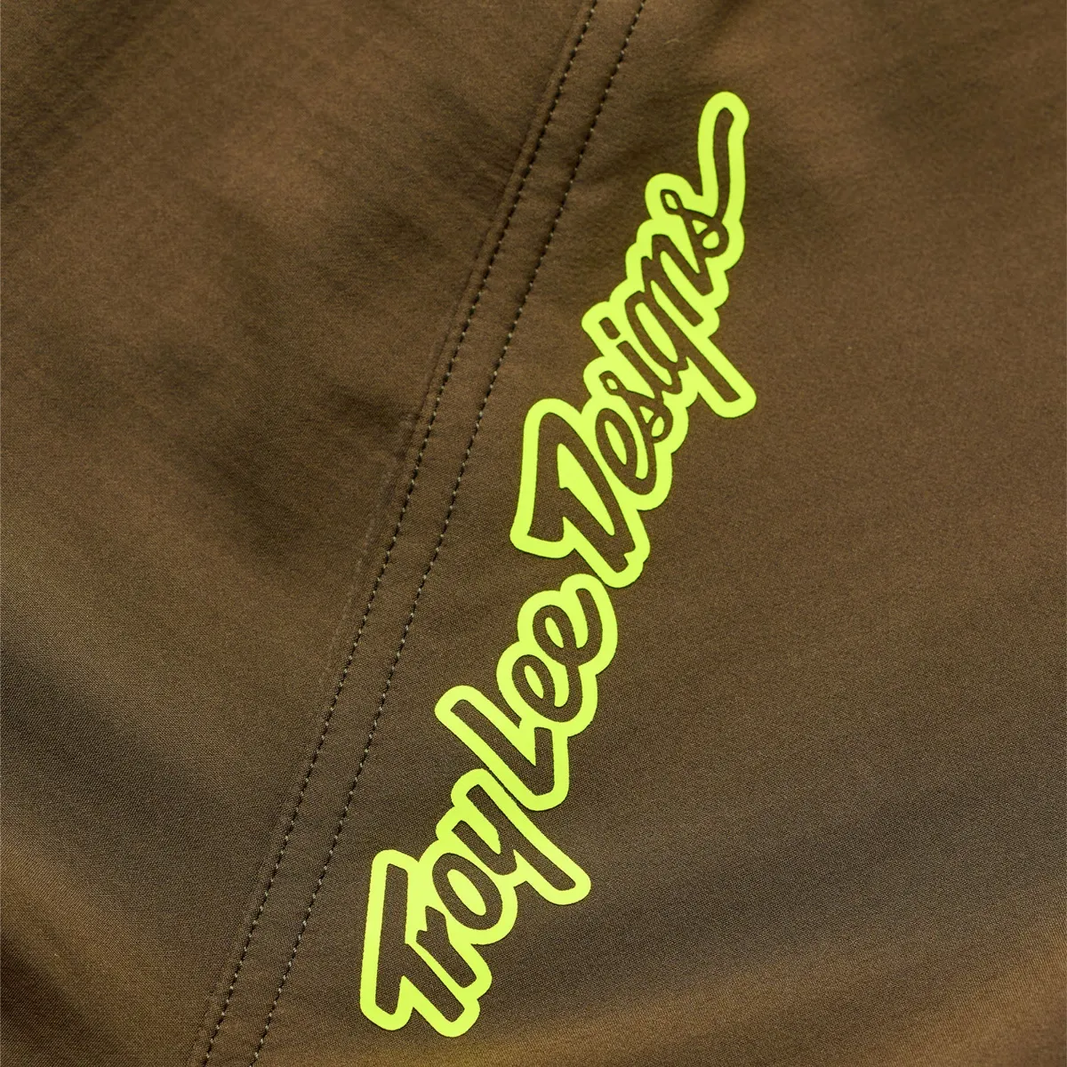 Skyline Chill Pant Mono Dark Earth - Image 4