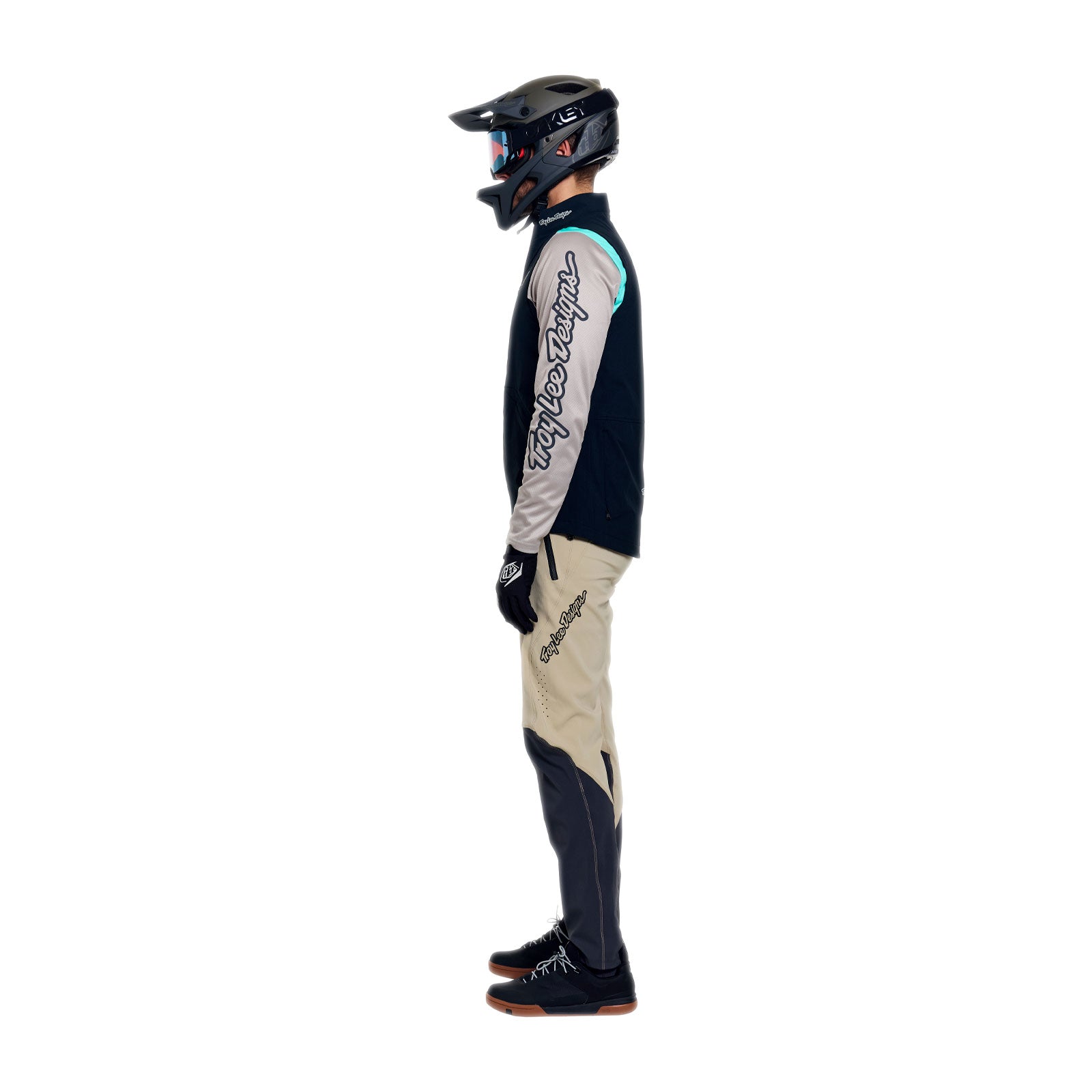 Stage Vest Mono Black - Image 12