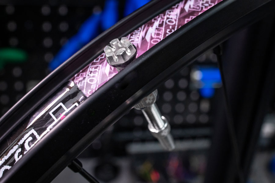 Muc-Off V2 Tubeless Valve Kit - Image 4
