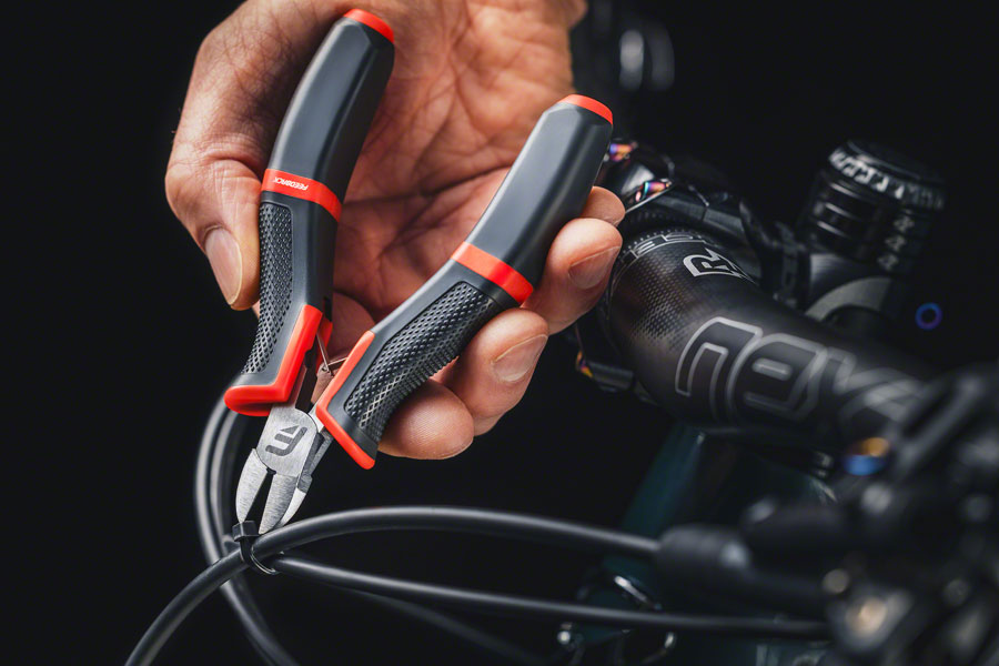 Feedback Sports Mini Diagonal Cutters - Image 3