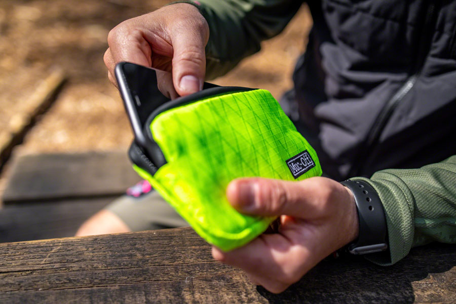 Muc-Off Rainproof Essentials Case - Image 4