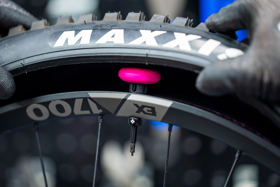 Muc-Off Stealth Tubeless Tag Holder for Muc-Off Tubeless Valves - Image 3