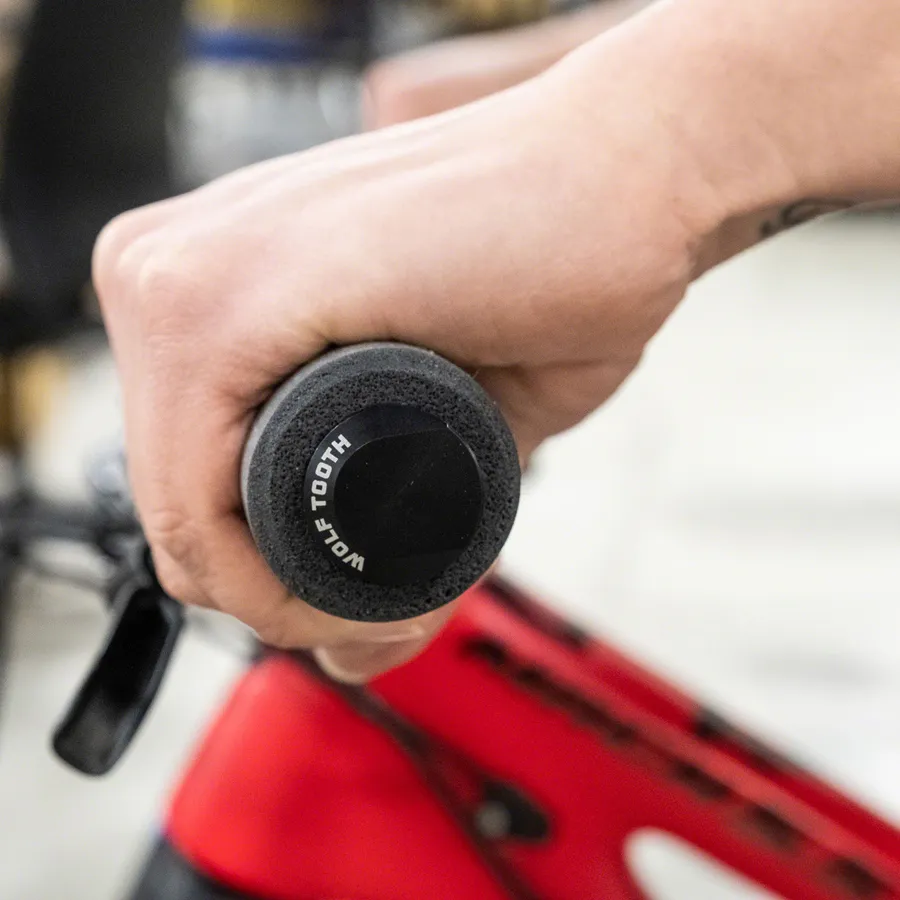 Wolf Tooth Mega Fat Paw Grips - Image 4