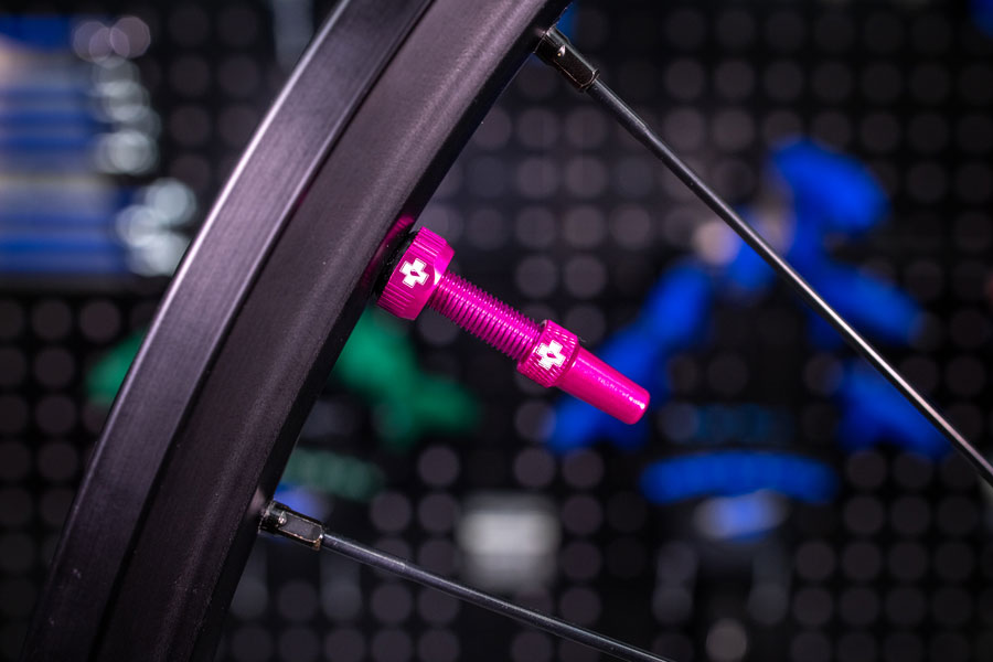 Muc-Off V2 Tubeless Valve Kit - Image 2