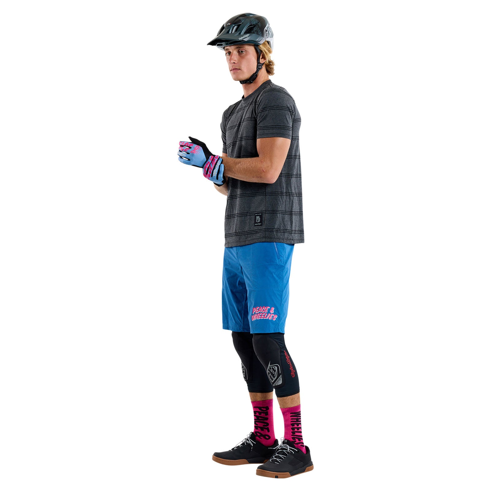 Skyline Trail Short W/Liner Washed Out Cobalt - Image 15