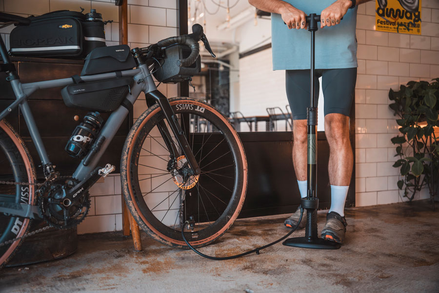 Topeak Joeblow Mountain X Digital Floor Pump - Image 4