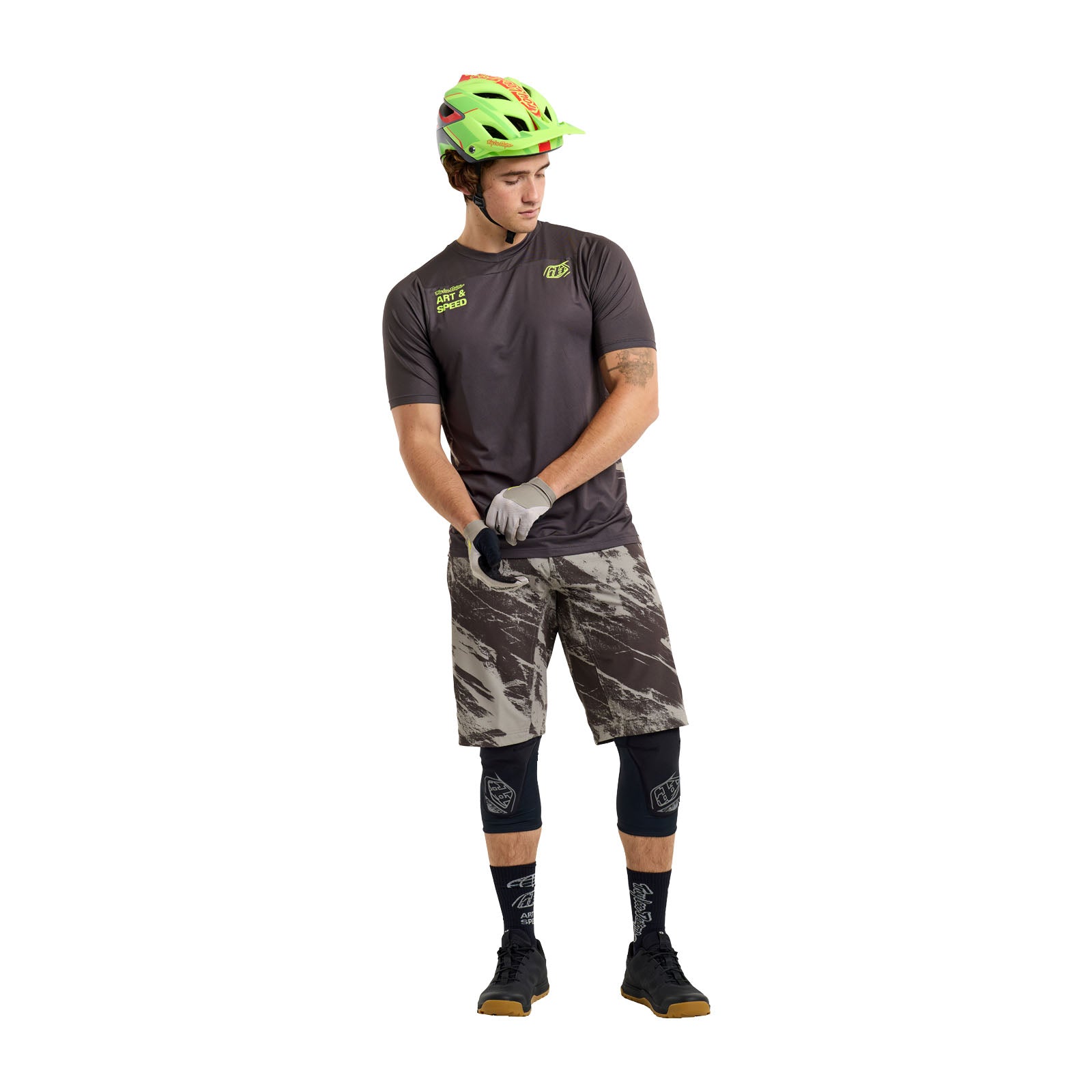 Skyline Short Shell Elemental Dark Earth - Image 5
