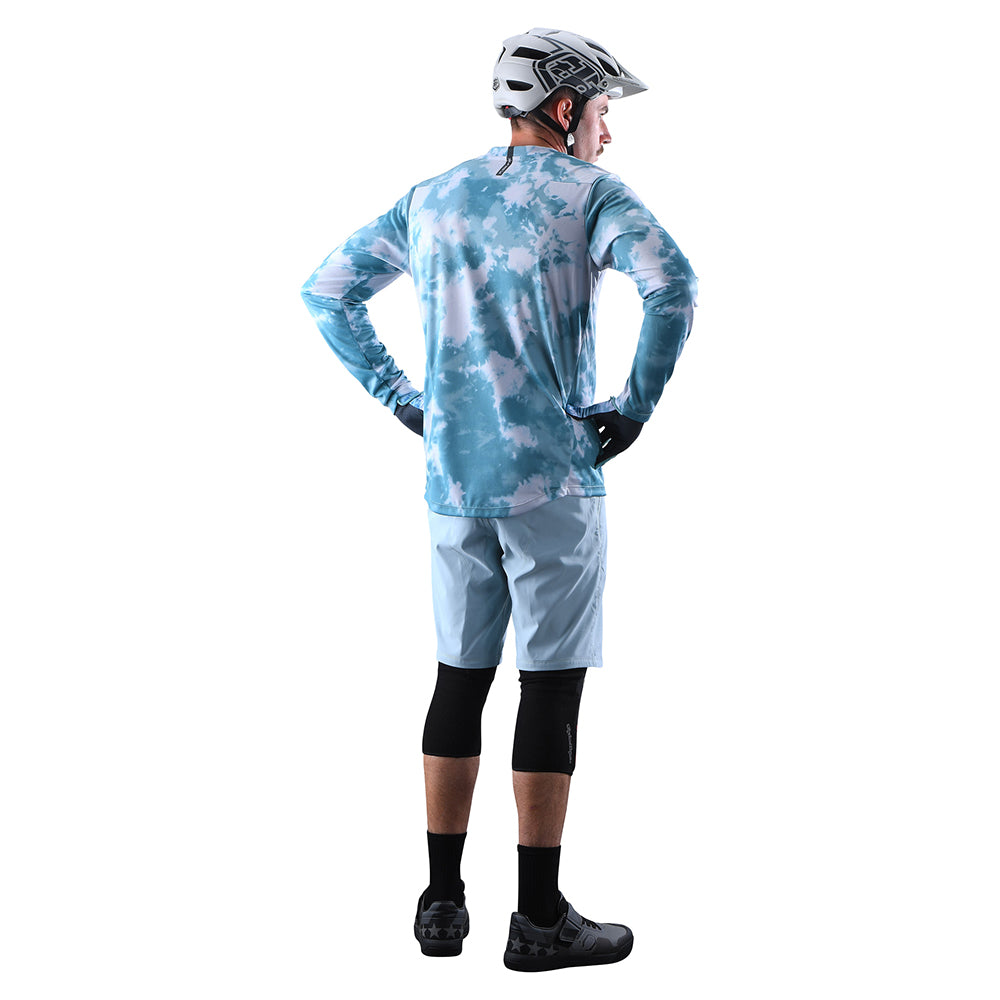 Flowline Shifty Short Shell Solid Water - Image 4