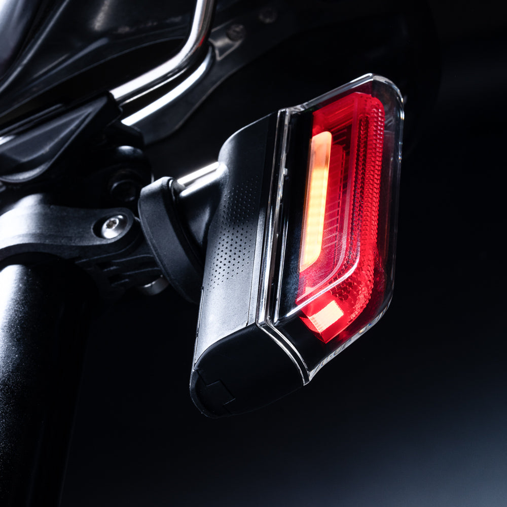 Blade Rear Tail Light - Image 3