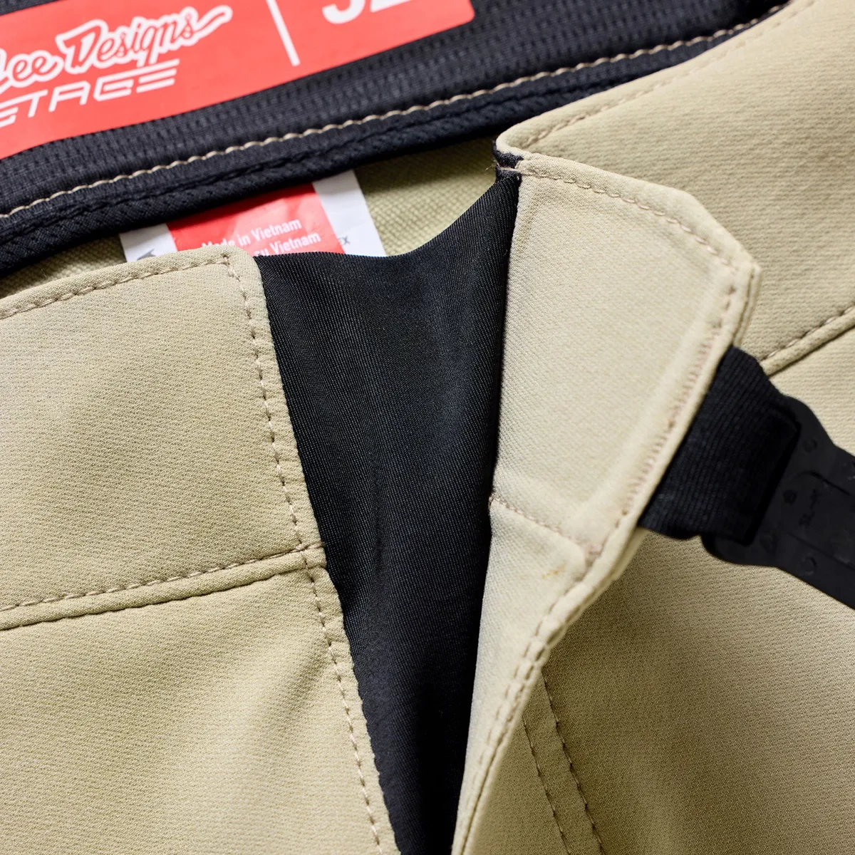 Stage Pant Mono Stone - Image 7