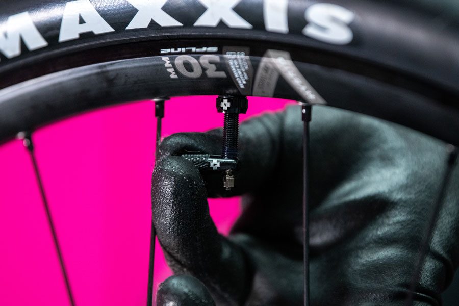 Muc-Off V2 Tubeless Valve Kit - Image 4