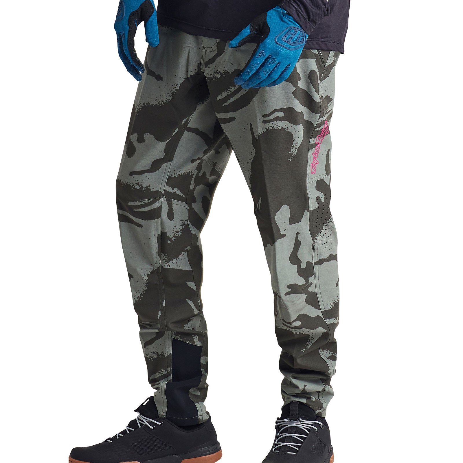 Skyline Pant Shadow Camo Olive - Image 9