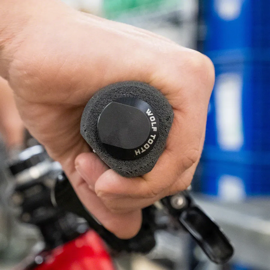 Wolf Tooth Mega Fat Paw Cam Grips - Image 3