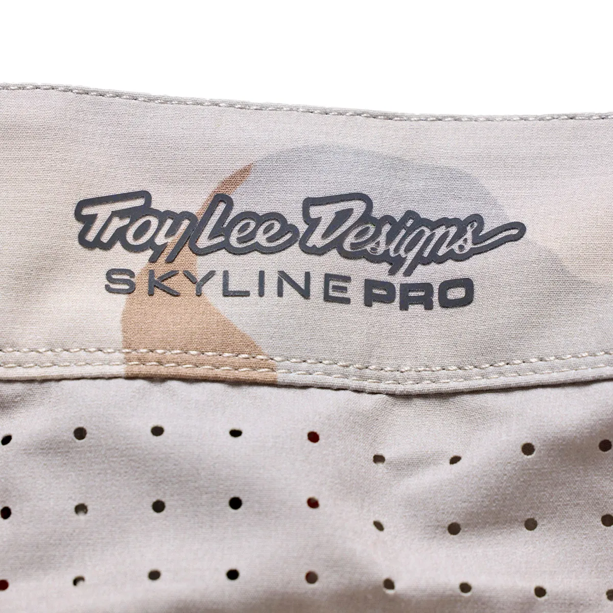 Skyline Pro Short Shell Flow Camo Pumice - Image 5