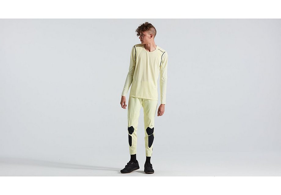 2022 Butter Gravity Pant