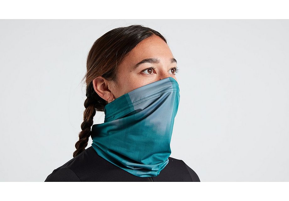 2022 Distortion Neck Gaiter variant 2