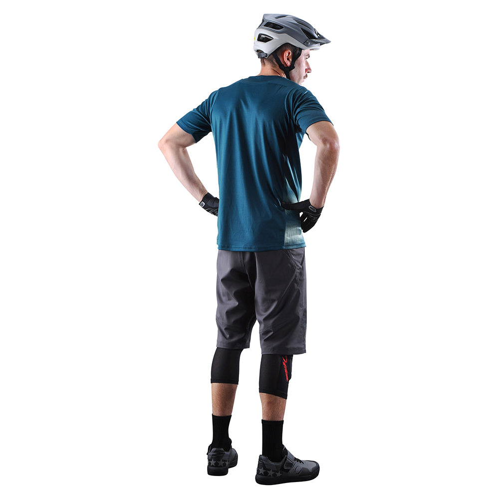 Skyline Short W/Liner Solid Iron - Image 4