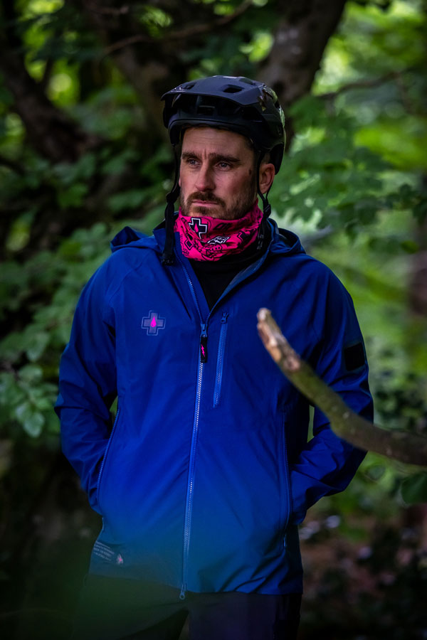 Muc-Off Winter Neck Base Layer Unisex Top - Image 5