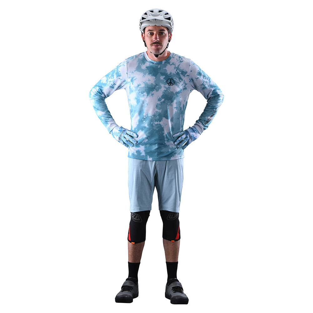 Flowline Shifty Short Shell Solid Water - Image 2